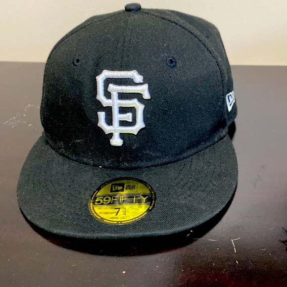 Selling a New Era hat, very drip, baseball team - Picture 1 of 3